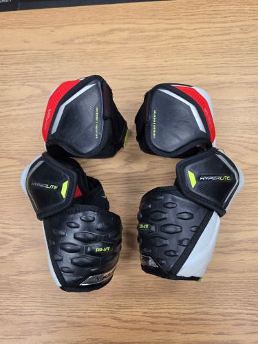 Senior Medium Bauer Vapor Hyperlite Elbow Pads Pro Stock (Used) #N1
