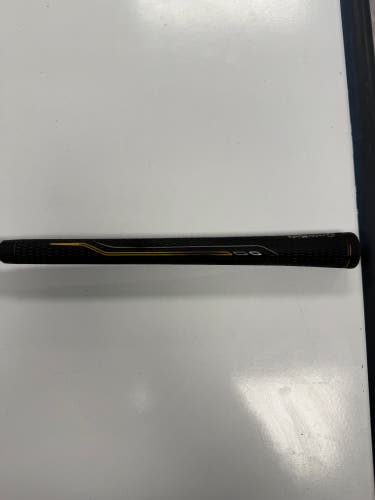 Men's TaylorMade RBZ Stage 2 Right Handed Hybrid Regular Flex 4H Graphite Shaft (Used)