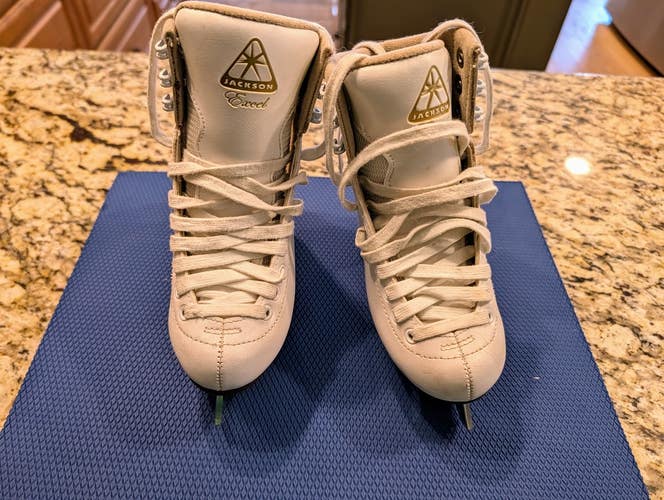 Jackson Excel Figure Skates B Junior 13.5 (Used)