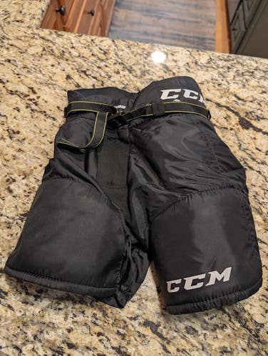 Youth Small CCM Tacks 3092 Hockey Pants (Used)