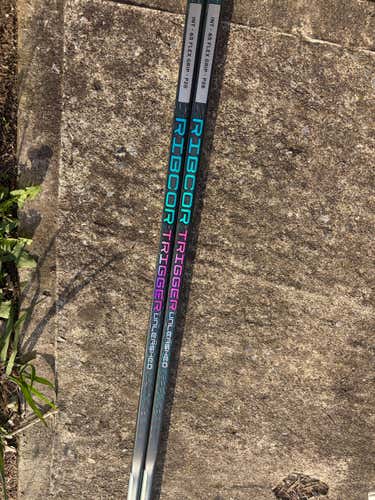 Intermediate CCM Ribcore Trigger Unleashed Right Handed Hockey Stick P28 65 Flex (New)