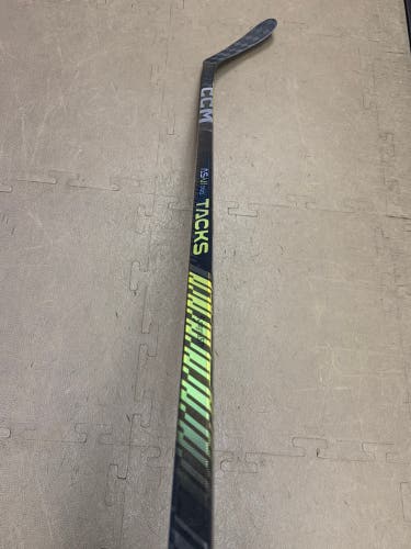 Senior CCM Tacks AS-VI Pro Right Handed Hockey Stick P28 70 Flex (New)