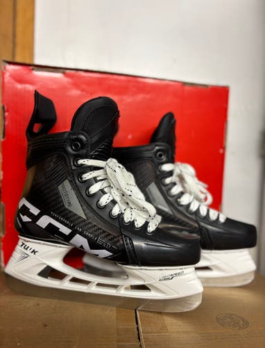 CCM Vizion Hockey Skates -  Senior 7 (Like New)