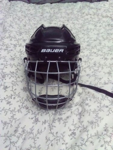 Small Bauer IMS 5.0 Helmet (Used) with Bauer 1 Medium cage