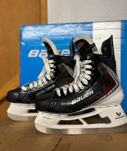 Bauer Vapor Fly40 Hockey Skates - Senior 8 (Like New)
