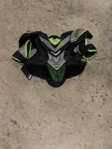 Large Junior Bauer Supreme One.6 Shoulder Pads (Used)