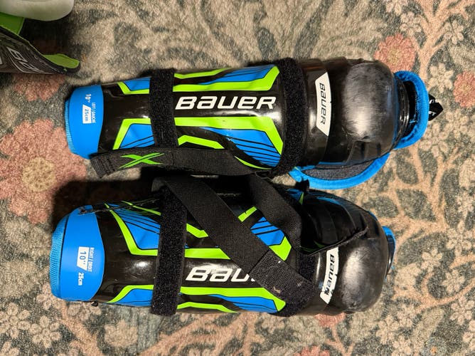 Youth Bauer 10" Shin Pads (Used)