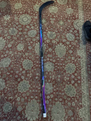 Intermediate Purple Bauer Vapor Flylite Left Hand Hockey Stick P92M 65 Flex Pro Stock (New)