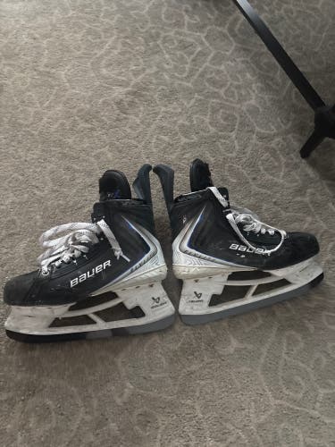 2025 Bauer Vapor Flylite Hockey Skates Regular Width 8 (Used)