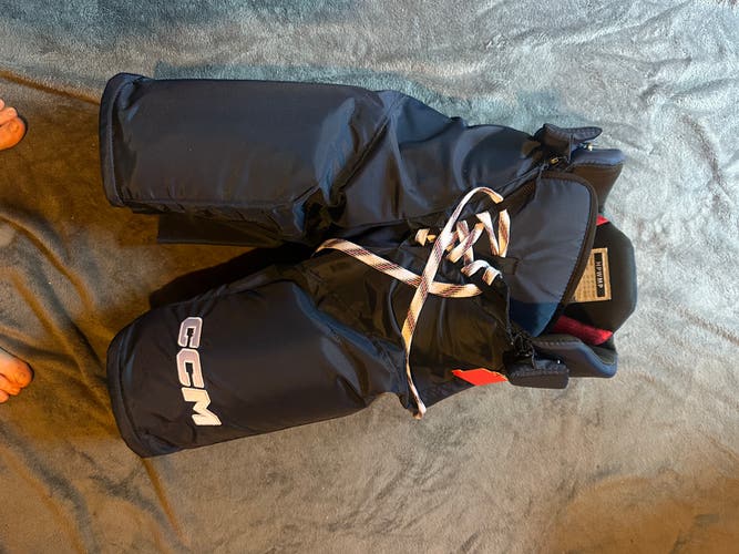 Intermediate Medium CCM HPWMP Hockey Pants (New)