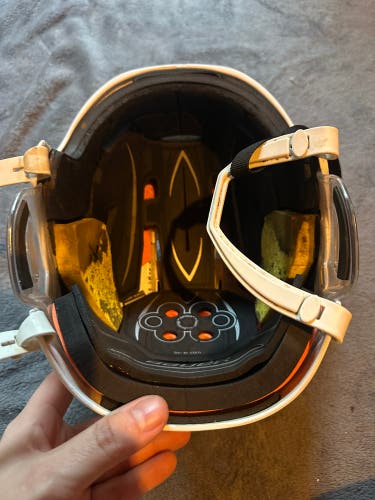 Small Bauer Re-Akt 75 Helmet (Used)
