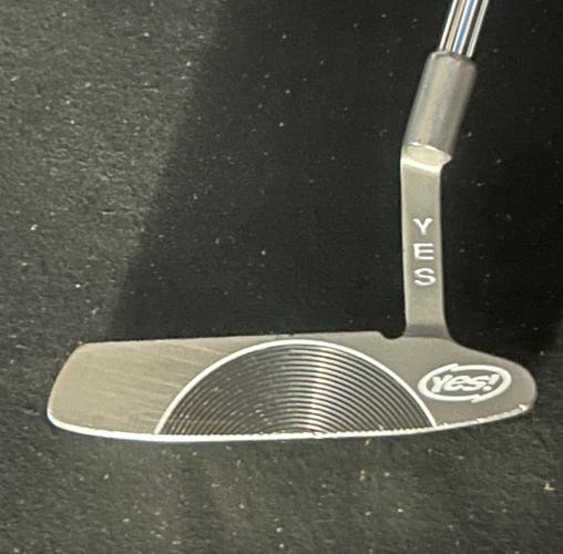 Men's Yes! Callie Blade Right Handed Putter Steel 34" (Used)
