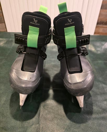 Bauer Konekt HF2 Hockey Goalie Skates Regular Width 6 (Used)