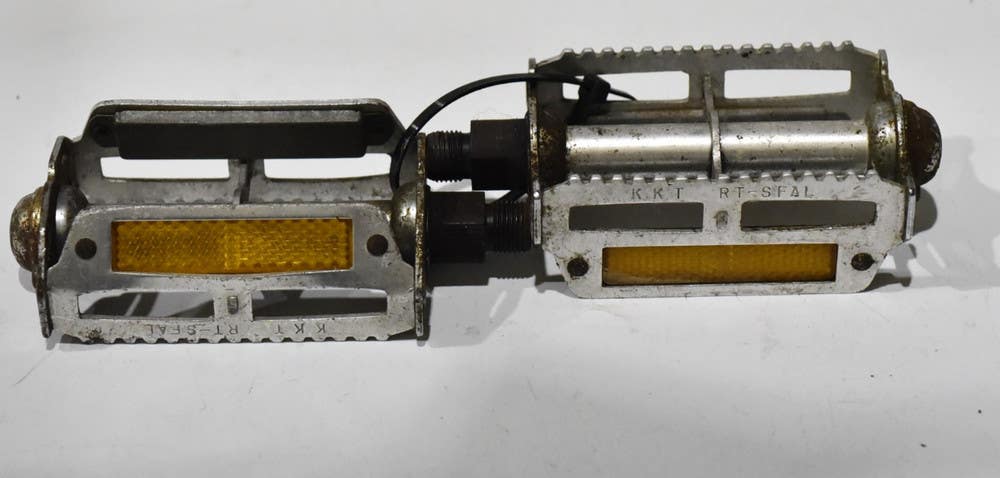 KKT RT-SF (KYOKUTO) "RAT TRAP" OR CAGE-STYLE FLAT BICYCLE PEDALS