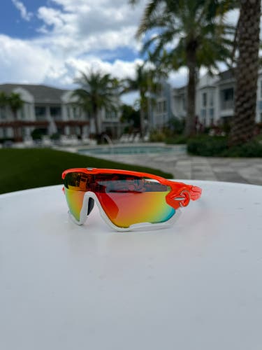 Sunglasses - Sport Style Polarized Sunglasses Orange frame / Orange lenses w/ case