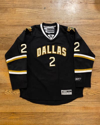 Vintage Dallas Stars Nicklas Grossmann signed hockey jersey