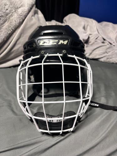 Medium CCM Super Tacks X Helmet (Used)