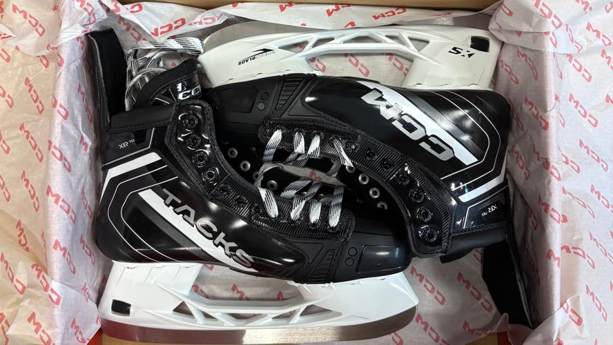 2026 CCM Tacks XR70 Hockey Skates Regular Width Size 6 (New)