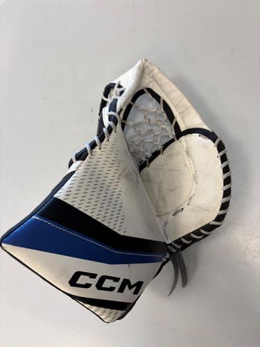 Used CCM YTFLEX 3 GOALIE Youth Goalie Catcher White 11860-S000317807