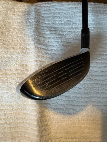 Men's TaylorMade SIM Max Right Handed Fairway Wood Stiff Flex 3 Wood Graphite Shaft (Used)