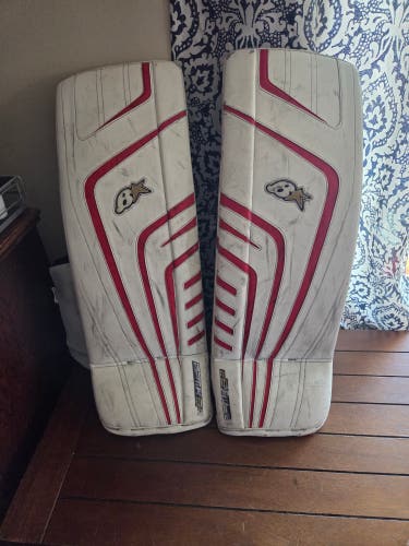 29" Brian's Optik 9.0 Goalie Leg Pads (Used)