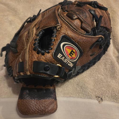 Easton RH Catcher's NAT22 Natural Series Youth Baseball Glove 32" Game Ready