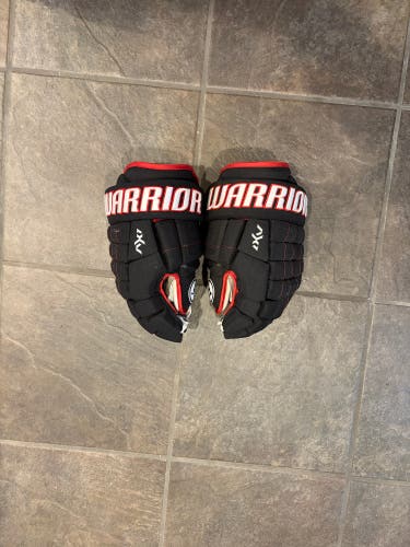 Chicago Blackhawks Warrior AX1 Pro Gloves 14" (Used)