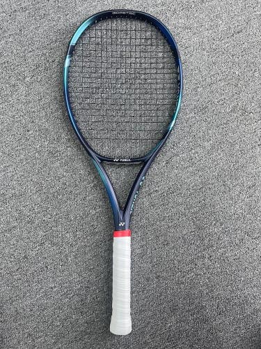 Yonex EZONE 98L Tennis Racquet Grip 4 3/8 16x19 Blue