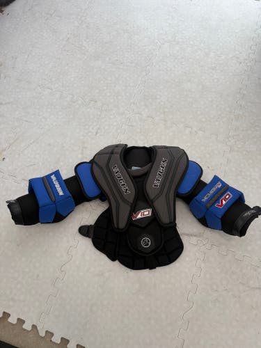 Small / Medium Vaughn V10 Goalie Chest Protector (Used)