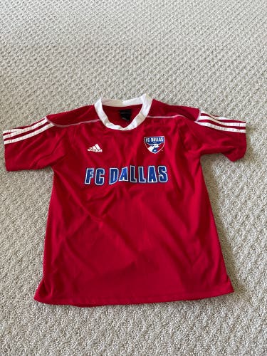 Red Medium Kids Unisex Adidas Jersey (Used)