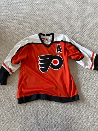 Orange Medium Men's Nike Jersey (Used)