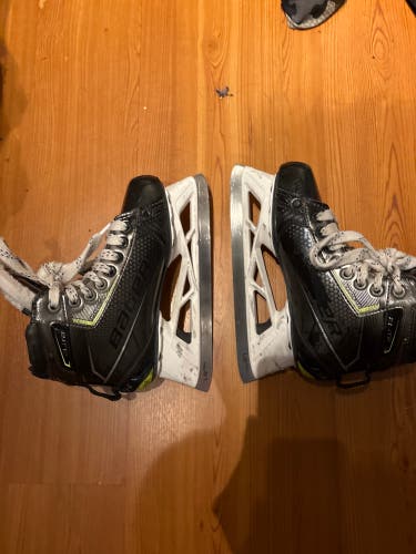 2021 Bauer Elite Hockey Goalie Skates Size 3 (Used)