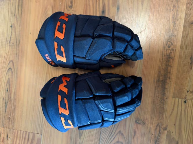Edmonton oilers pro stock CCM gloves 13”