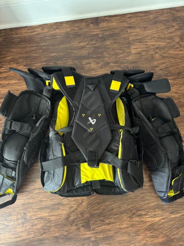 XL Bauer Supreme Shadow Goalie Chest Protector Pro Stock (Used)