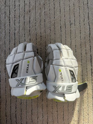 STX Cell VI Lacrosse Gloves (Used)