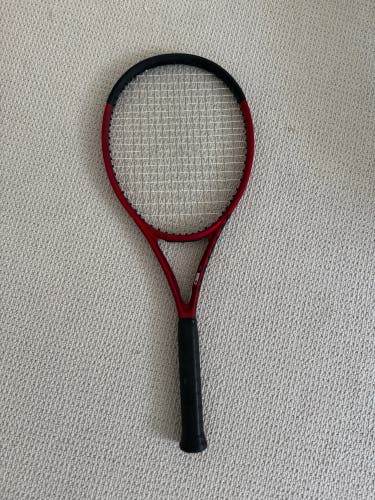 Adult Wilson Clash Tennis Racquet (Used)
