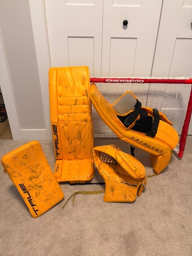 31" True Catalyst 7x Regular Goalie Full Set (Used)