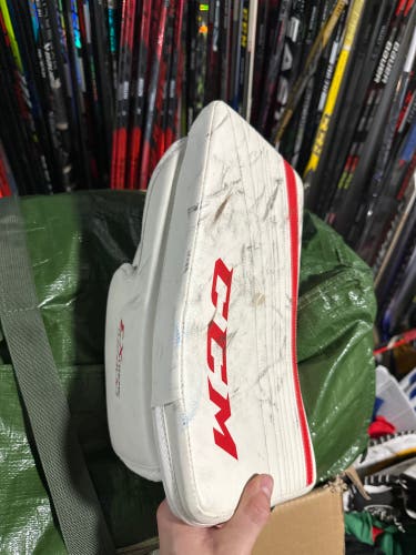 CCM Extreme Flex 400 blocker Regular (Used)