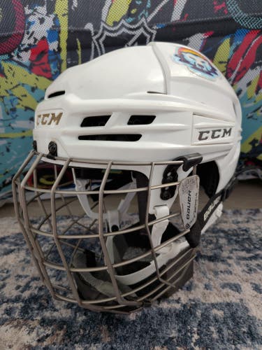 Medium CCM Super Tacks X Helmet (Used)