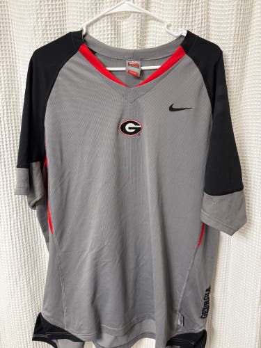 VINTAGE Nike Fit Dry Team UGA Bulldogs V-Neck Mesh Raglan Athletic Tee Men's 2XL