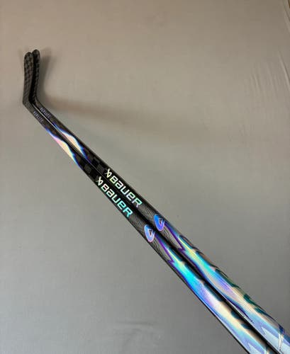 *2 Pack* of New 77 Flex P92 Senior Bauer Vapor Flylite Right Hand Hockey Sticks