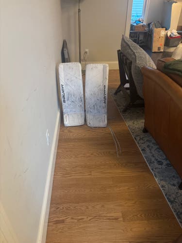 32" 2025 Bauer Sv-Pro Goalie Leg Pads Pro Stock (Used)