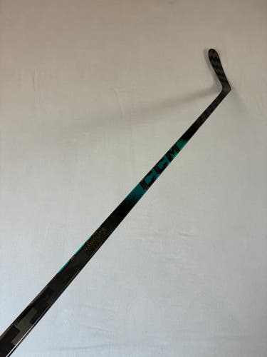 New 80 Flex P28 Senior CCM JetSpeed FT8 Pro (Trigger 10 Pro Dress) LH Hockey Stick - Turquoise