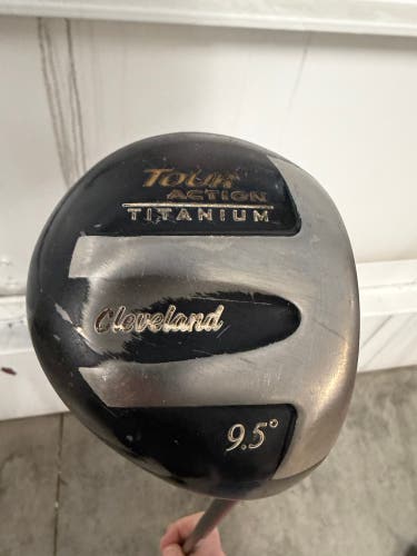 Men's 1999 Cleveland Tour Action Titanium Right Handed Driver 9.5 Loft (Used)