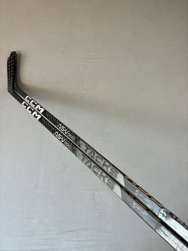 *2 Pack* of Used 85 Flex P6 Senior CCM Super Tacks AS4 Pro (AS-V Pro Dress) RH Hockey Sticks - White
