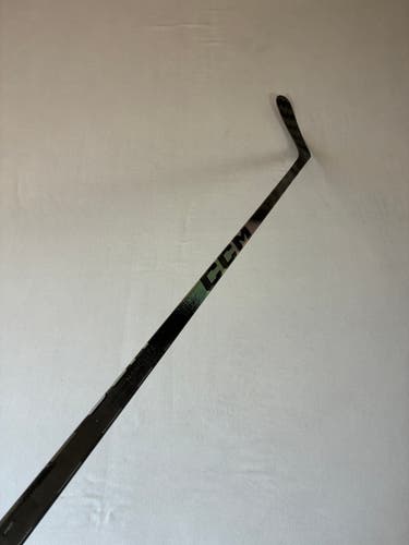 New 80 Flex P29 Senior CCM Ribcor Trigger 10 Pro Left Hand Pro Stock Hockey Stick - Chrome