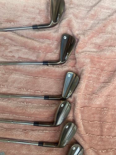 TaylorMade P·790 Copper Irons 4-PW — 7 Club Set