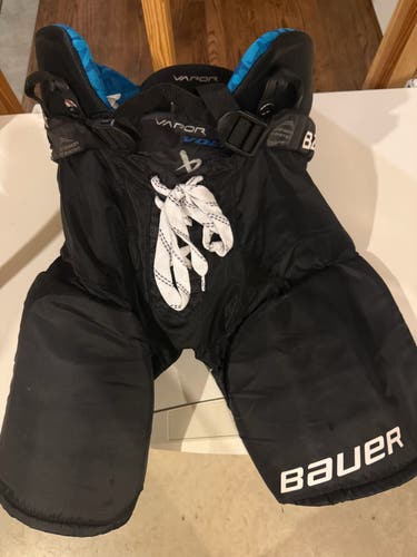 Men's Youth Large Bauer Supreme Mach Hockey Pants (Used)