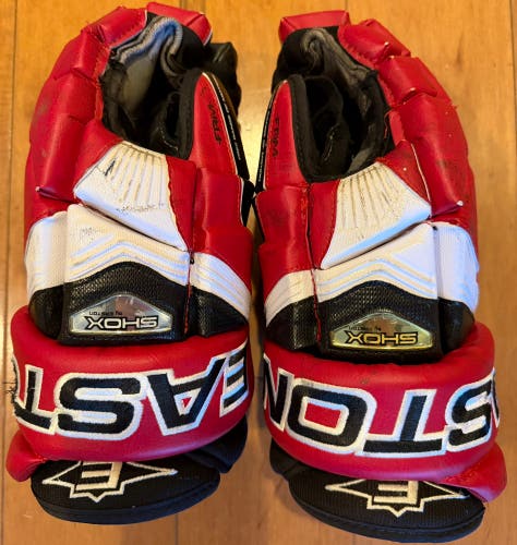 Easton Stealth S17 Senior Hockey Gloves 14" Red/Black - SHOX Gel / Flex Cuff