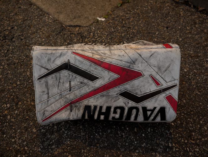 Used Vaughn Vision 9500 Regular Ice Hockey Goalie Blocker